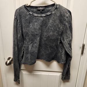 Lulu's large Call the Shots dark gray/black acid washed cropped long sleeve